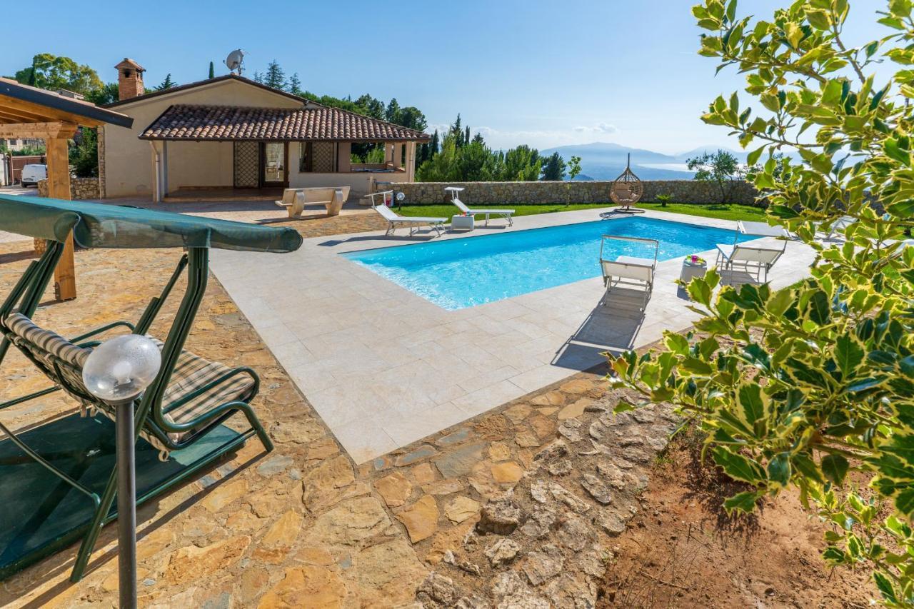 Villa Romitello Con Piscina Total Relax 보르게토 외부 사진